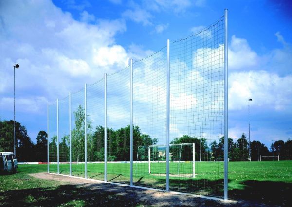 Standpfosten für Ballfangzaun Standpfosten für Ballfangzaun