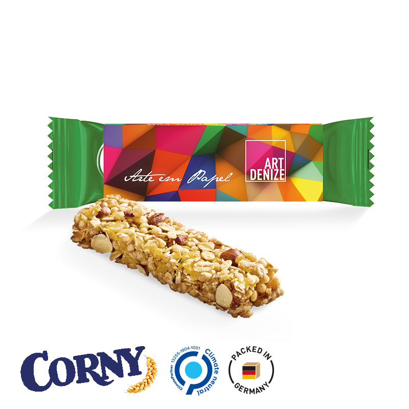 Corny Müsliriegel in Werbeschuber Nussig